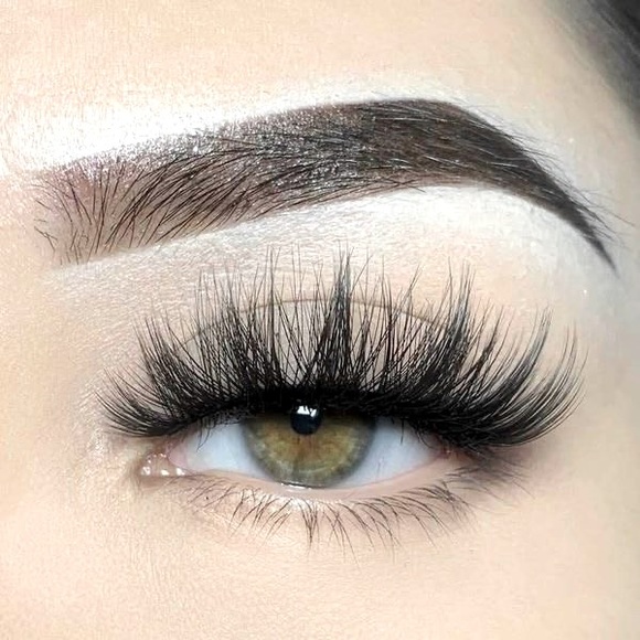 ❤︎ 𝒞𝑜𝓊𝓇𝓉 Lashes - 3D Mink Natural Lashes - Picture 5 of 12